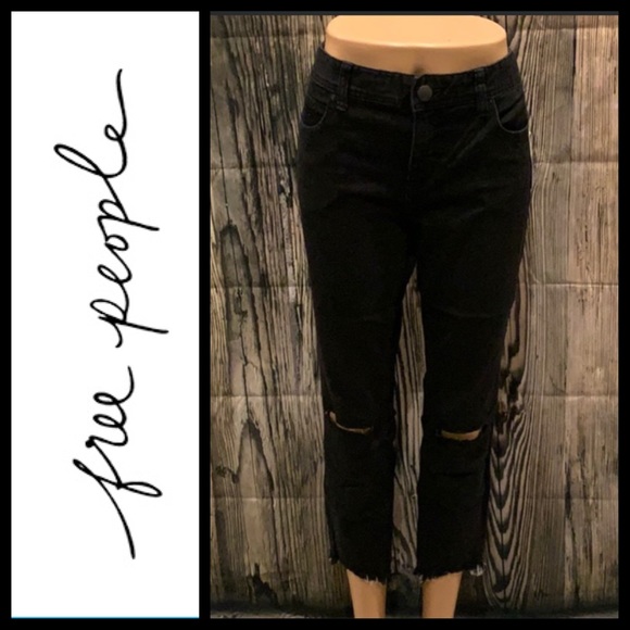 Free People Denim - ❤️✨2XHP✨NWT FREE PEOPLE BLACK DESTROYED CROP JEAN